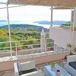 Tony - Five Bedroom With Terrace, Swimming Pool And Sea View *