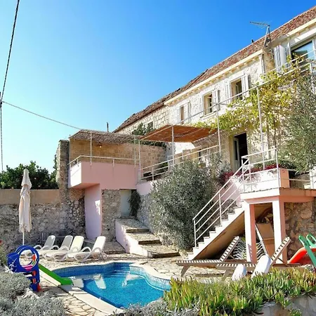 Tony - Five Bedroom With Terrace, Swimming Pool And Sea View 빌라 오라사크