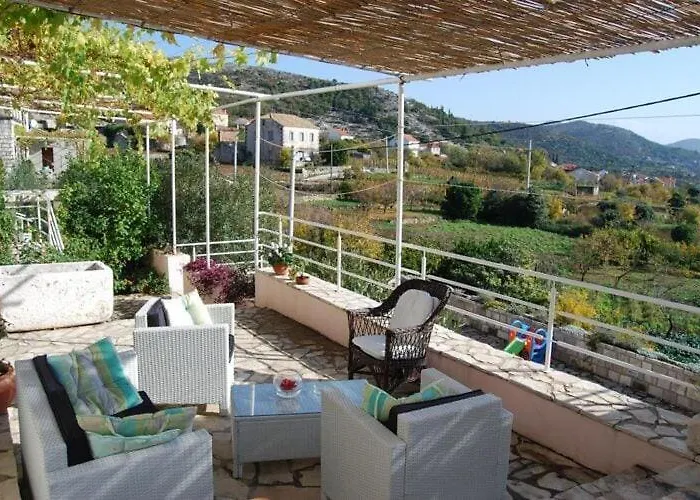 Tony - Five Bedroom With Terrace, Swimming Pool And Sea View 오라사크