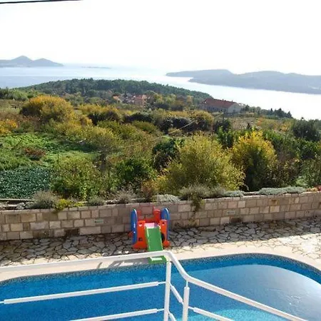 Tony - Five Bedroom With Terrace, Swimming Pool And Sea View *