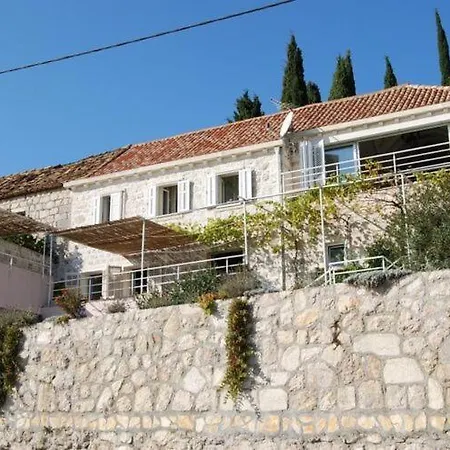 Tony - Five Bedroom With Terrace, Swimming Pool And Sea View Orasac