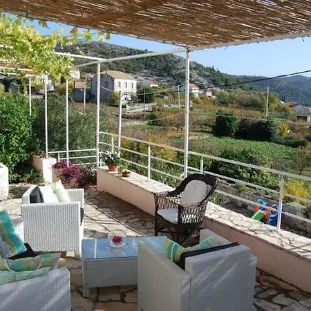 Tony - Five Bedroom With Terrace, Swimming Pool And Sea View Orasac