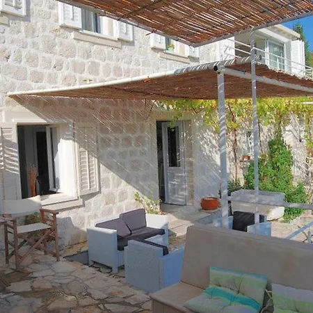 Tony - Five Bedroom With Terrace, Swimming Pool And Sea View * Orasac