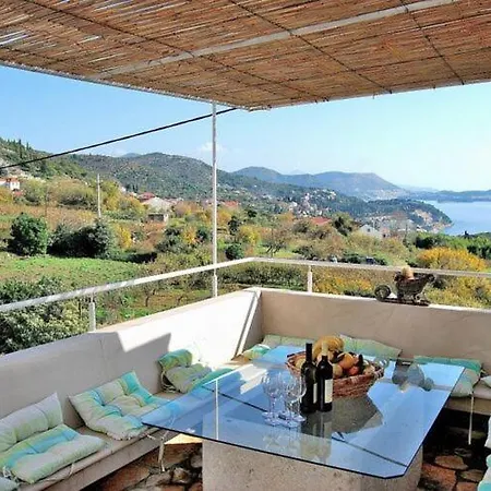 Tony - Five Bedroom With Terrace, Swimming Pool And Sea View Villa