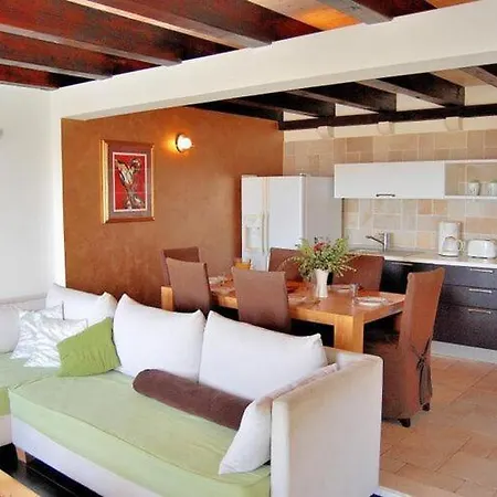 Villa Tony - Five Bedroom With Terrace, Swimming Pool And Sea View *