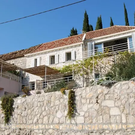 Villa Tony - Five Bedroom With Terrace, Swimming Pool And Sea View *