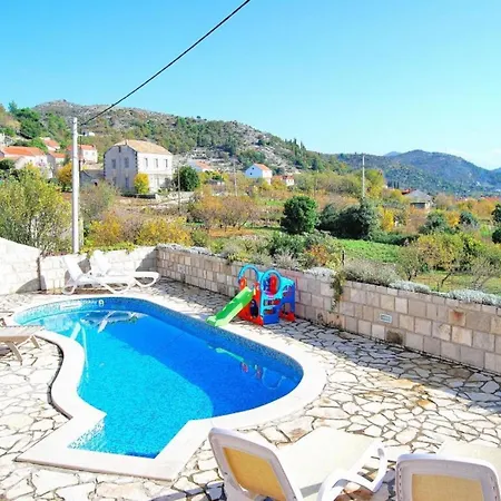 Tony - Five Bedroom With Terrace, Swimming Pool And Sea View * Orasac