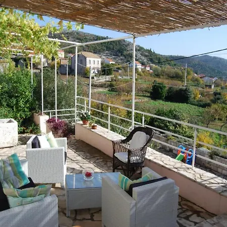 Tony - Five Bedroom With Terrace, Swimming Pool And Sea View Villa